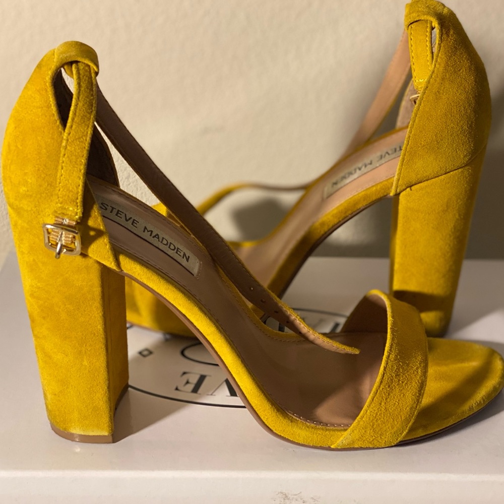 Steve Madden Yellow Suede Heel